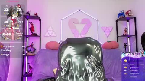 Snapshot of littlevixen18 chatting on March 12, 9:13 pm littlevixen18 online show from March 12, 9:13 pm