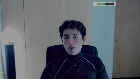 Snapshot of littlezhalem chatting on November 18, 5:23 am littlezhalem online show from November 18, 5:23 am