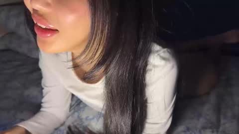 Snapshot of liuli_flower chatting on December 18, 3:51 pm liuli_flower online show from December 18, 3:51 pm