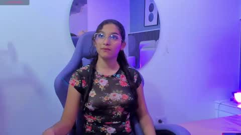 Snapshot of liz__cute chatting on October 5, 11:52 am Lizeth online show from October 5, 11:52 am