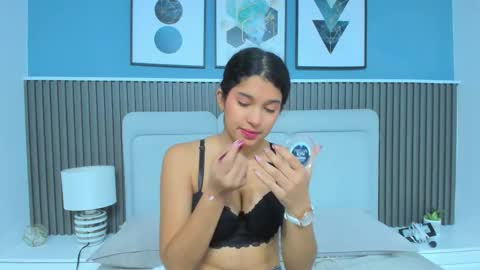 Snapshot of liz__cute chatting on October 22, 11:21 am Lizeth online show from October 22, 11:21 am