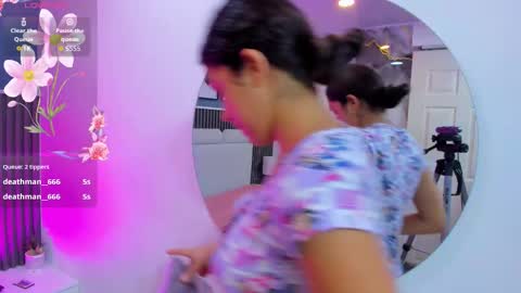 Snapshot of liz__cute chatting on November 23, 11:21 am Lizeth online show from November 23, 11:21 am