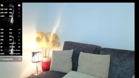 liz online show from December 3, 6:06 pm