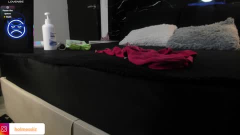 Liz  online show from January 21, 10:08 am