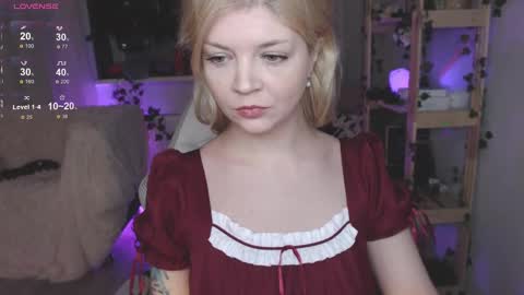 Snapshot of liza_wet chatting on March 2, 7:10 am Liza Wet online show from March 2, 7:10 am