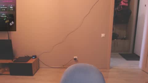 Snapshot of liza_wet chatting on September 15, 4:23 am Liza Wet online show from September 15, 4:23 am