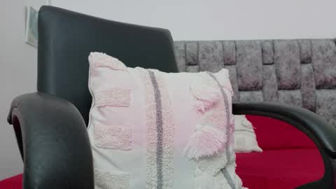  LIZBETH ROSS  online show from November 22, 12:37 pm