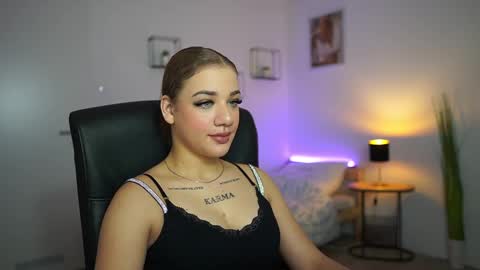 Snapshot of lizbethbierss chatting on December 14, 6:56 pm Elizabeth online show from December 14, 6:56 pm