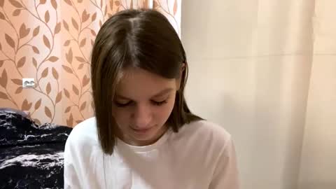 Snapshot of lizbethconnett chatting on October 8, 6:44 am Kate online show from October 8, 6:44 am