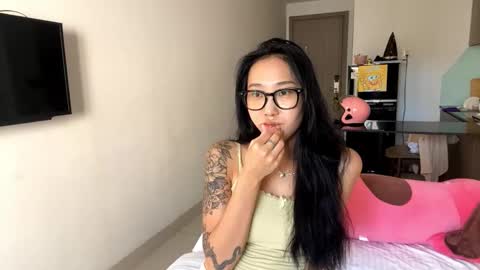 Lizz online show from November 8, 6:35 am