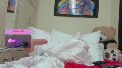 Mariana online show from December 2, 11:07 pm