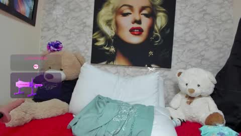 Mariana online show from March 12, 7:38 pm