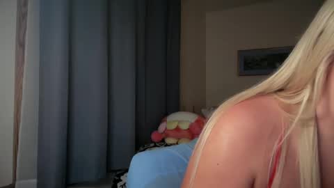 Liz Purr online show from March 6, 3:56 pm