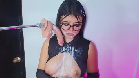 Lizz  online show from February 17, 6:15 pm