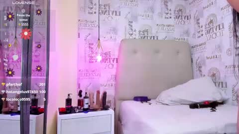        online show from February 11, 10:50 pm