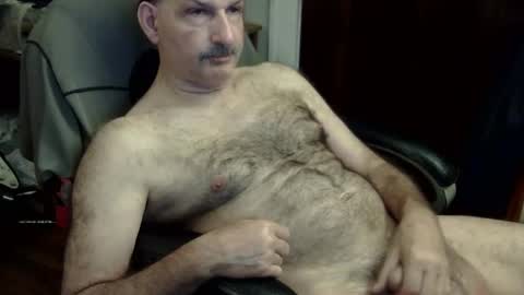 Snapshot of loades182025 chatting on September 24, 2:04 am loades182025 online show from September 24, 2:04 am