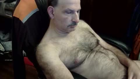 Snapshot of loades182025 chatting on October 22, 2:12 am loades182025 online show from October 22, 2:12 am