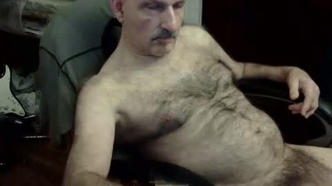 Snapshot of loades182025 chatting on November 20, 3:28 am loades182025 online show from November 20, 3:28 am