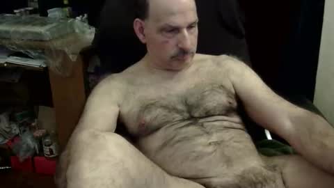 Snapshot of loades182025 chatting on December 15, 2:38 am loades182025 online show from December 15, 2:38 am