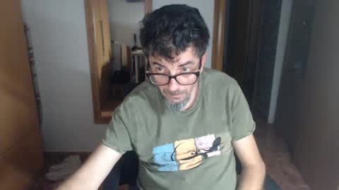 lobosolitario73 online show from October 15, 9:37 pm