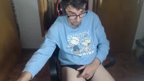 lobosolitario73 online show from November 13, 1:37 am