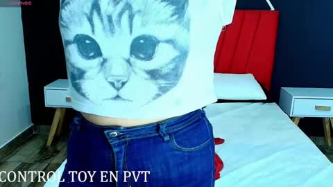 Logan and Chloe online show from December 1, 11:59 am