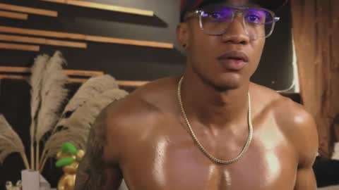 Snapshot of logan_varela chatting on February 1, 8:50 am logan_varela online show from February 1, 8:50 am