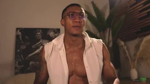 Snapshot of logan_varela chatting on February 4, 12:51 am logan_varela online show from February 4, 12:51 am