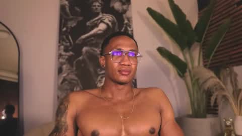 Snapshot of logan_varela chatting on February 7, 1:47 am logan_varela online show from February 7, 1:47 am