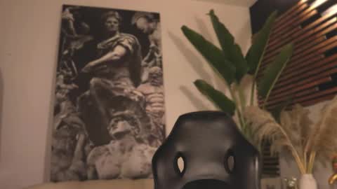 Snapshot of logan_varela chatting on February 7, 4:48 am logan_varela online show from February 7, 4:48 am