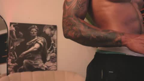 Snapshot of logan_varela chatting on February 14, 12:09 am logan_varela online show from February 14, 12:09 am