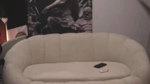 Snapshot of logan_varela chatting on February 15, 9:16 am logan_varela online show from February 15, 9:16 am