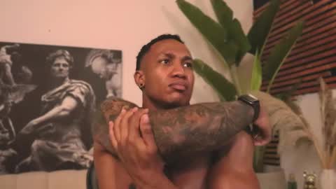 Snapshot of logan_varela chatting on February 18, 3:53 am logan_varela online show from February 18, 3:53 am