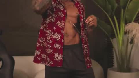 Snapshot of logan_varela chatting on February 22, 12:29 pm logan_varela online show from February 22, 12:29 pm