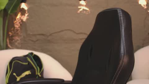 Snapshot of logan_varela chatting on March 2, 12:01 pm logan_varela online show from March 2, 12:01 pm