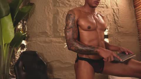 Snapshot of logan_varela chatting on March 6, 1:58 am logan_varela online show from March 6, 1:58 am