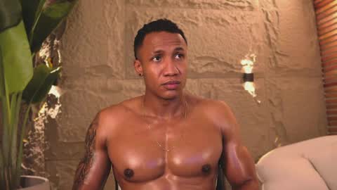 Snapshot of logan_varela chatting on March 7, 4:02 am logan_varela online show from March 7, 4:02 am