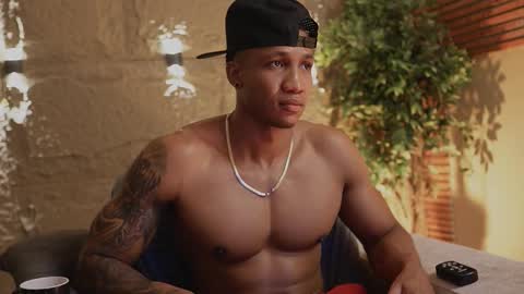 Snapshot of logan_varela chatting on November 11, 2:28 pm logan_varela online show from November 11, 2:28 pm