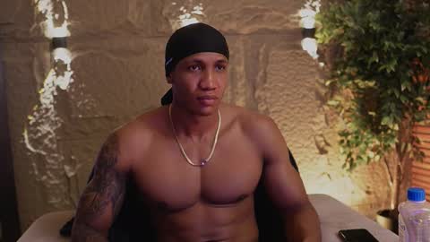 Snapshot of logan_varela chatting on November 24, 9:36 pm logan_varela online show from November 24, 9:36 pm