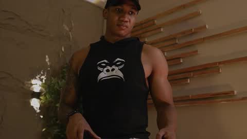 Snapshot of logan_varela chatting on November 29, 1:25 pm logan_varela online show from November 29, 1:25 pm