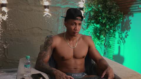 Snapshot of logan_varela chatting on December 4, 2:04 pm logan_varela online show from December 4, 2:04 pm