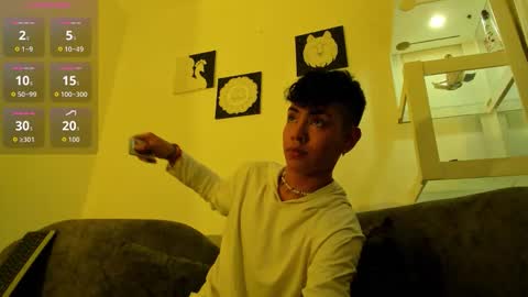 logantwink18 online show from September 14, 10:20 pm