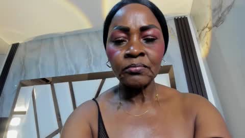 Lola online show from November 12, 11:32 am