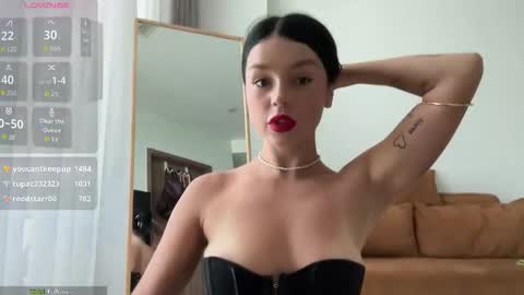 Snapshot of lolaap0pp chatting on September 24, 3:10 am Lola online show from September 24, 3:10 am