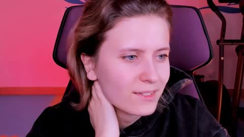 Snapshot of lolaasmus chatting on December 15, 5:13 am I consider myself the god Loki but life just calls me LOL online show from December 15, 5:13 am