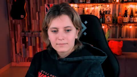 Snapshot of lolaasmus chatting on December 18, 11:56 am I consider myself the god Loki but life just calls me LOL online show from December 18, 11:56 am