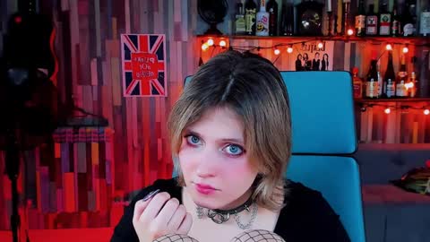 Snapshot of lolaasmus chatting on January 11, 8:11 am I consider myself the god Loki but life just calls me LOL online show from January 11, 8:11 am