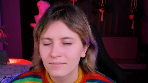 Snapshot of lolaasmus chatting on January 14, 11:31 am I consider myself the god Loki but life just calls me LOL online show from January 14, 11:31 am