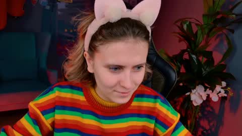 Snapshot of lolaasmus chatting on January 15, 5:08 am I consider myself the god Loki but life just calls me LOL online show from January 15, 5:08 am