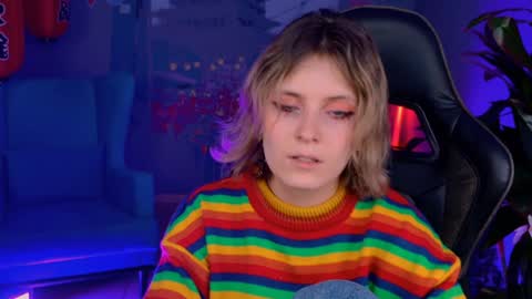 Snapshot of lolaasmus chatting on January 15, 11:10 am I consider myself the god Loki but life just calls me LOL online show from January 15, 11:10 am